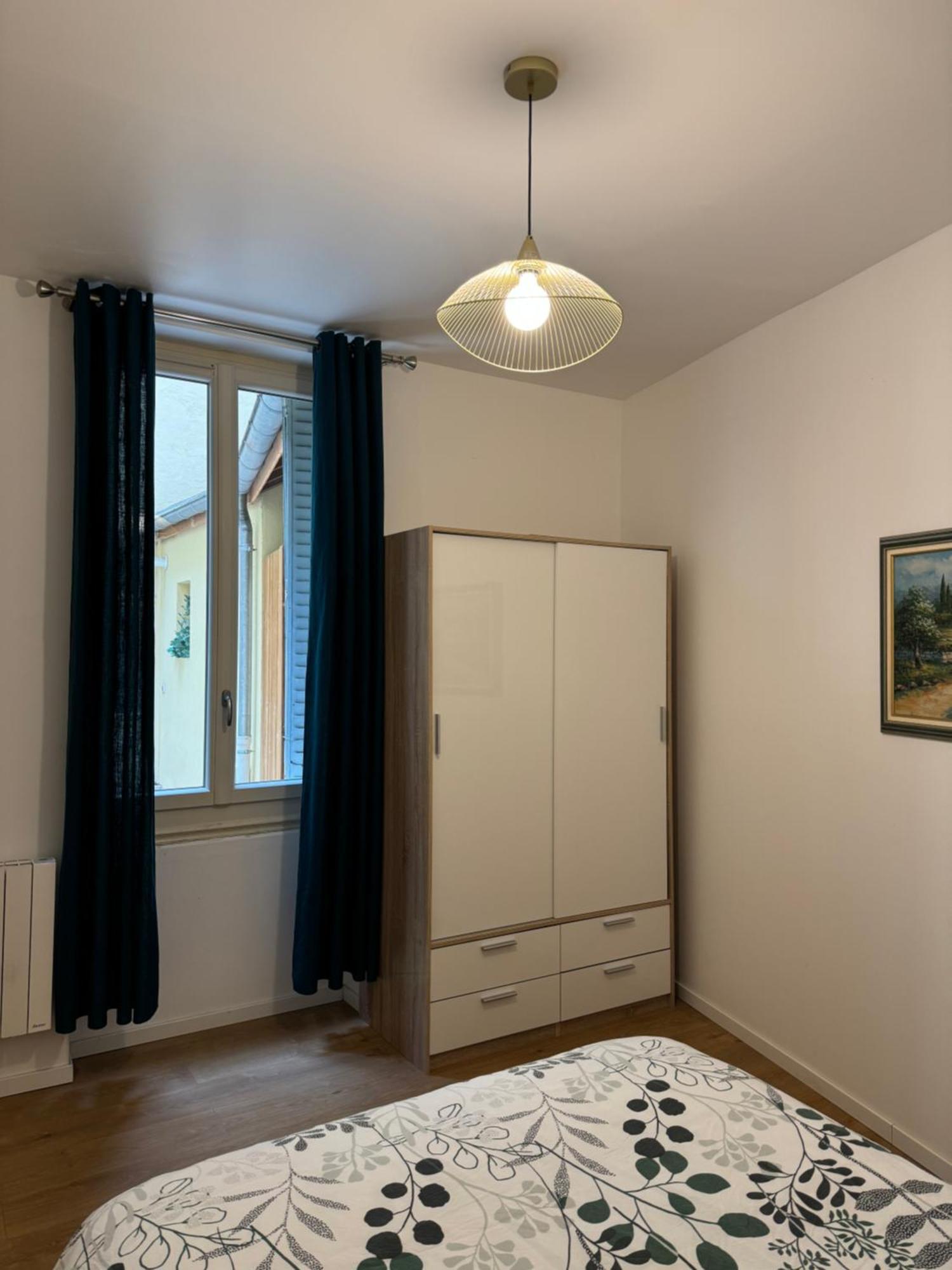 Appartement Meuble Tout Confort シャロン・シュル・ソーヌ エクステリア 写真